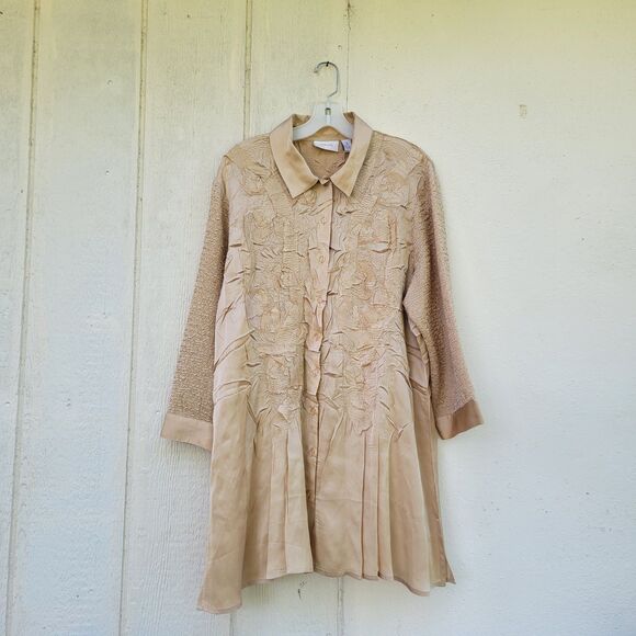 Chico’s Crinkle Button Front Tunic Top Gold Satin Wmns Sz XL Elegant Artsy - Picture 1 of 5